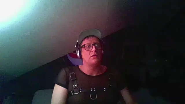 Snapshot of Bigthroaterboy chatting on December 2024 05:38:01 AM Bigthroaterboy online show from December 2024 05:38:01 AM
