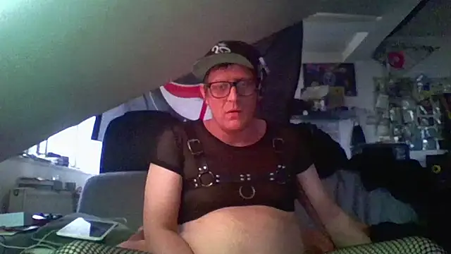 Snapshot of Bigthroaterboy chatting on December 2024 08:45:02 AM Bigthroaterboy online show from December 2024 08:45:02 AM