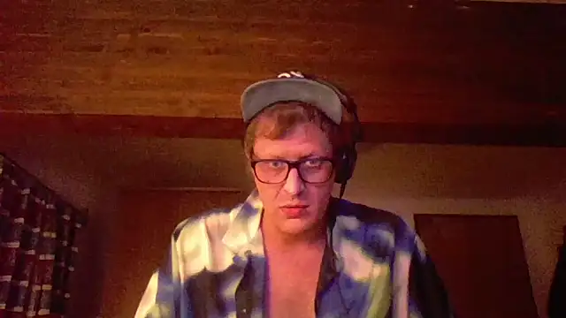 Snapshot of Bigthroaterboy chatting on December 2024 06:41:01 PM Bigthroaterboy online show from December 2024 06:41:01 PM