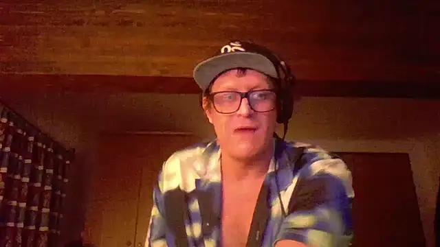 Snapshot of Bigthroaterboy chatting on December 2024 02:38:02 AM Bigthroaterboy online show from December 2024 02:38:02 AM
