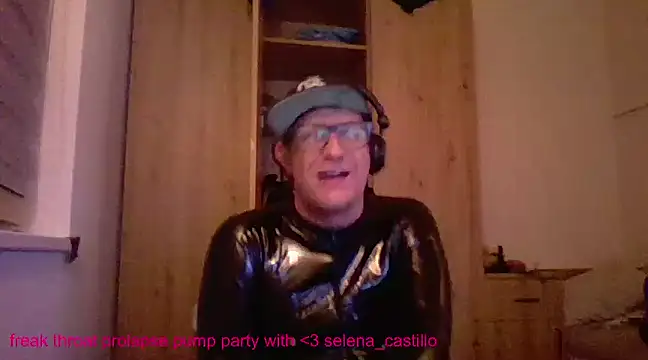 Snapshot of Bigthroaterboy chatting on January 2025 04:48:02 AM Bigthroaterboy online show from January 2025 04:48:02 AM