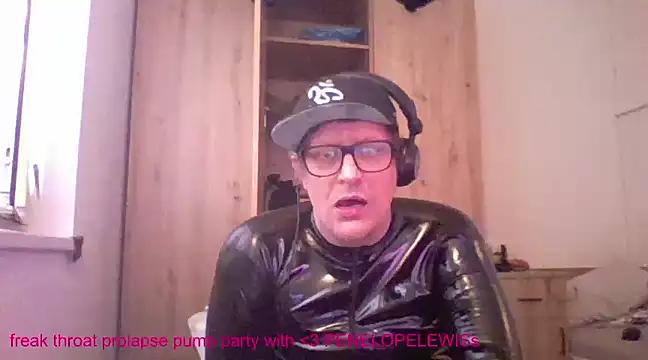 Snapshot of Bigthroaterboy chatting on January 2025 07:51:02 AM Bigthroaterboy online show from January 2025 07:51:02 AM