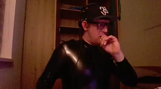 Snapshot of Bigthroaterboy chatting on February 2025 05:59:01 PM Bigthroaterboy online show from February 2025 05:59:01 PM