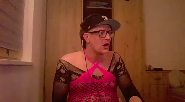 Snapshot of Bigthroaterboy chatting on February 2025 02:17:02 AM Bigthroaterboy online show from February 2025 02:17:02 AM