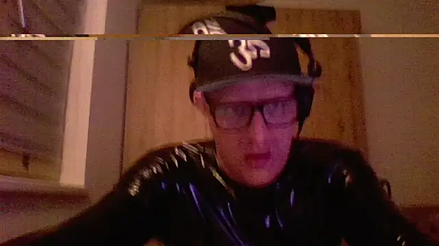 Snapshot of Bigthroaterboy chatting on February 2025 06:44:01 PM Bigthroaterboy online show from February 2025 06:44:01 PM