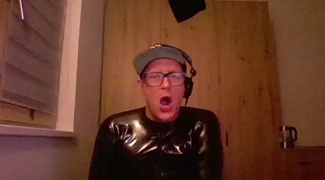 Snapshot of Bigthroaterboy chatting on February 2025 12:52:02 AM Bigthroaterboy online show from February 2025 12:52:02 AM