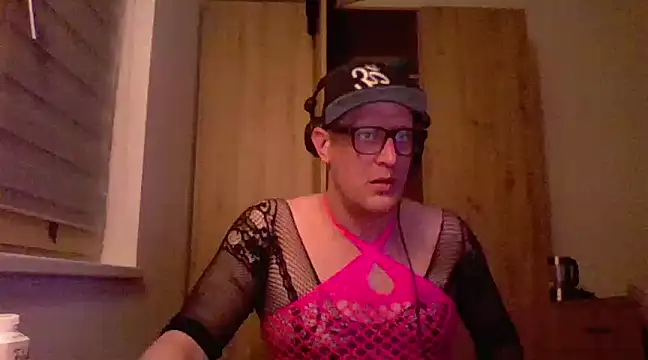 Snapshot of Bigthroaterboy chatting on February 2025 05:27:01 PM Bigthroaterboy online show from February 2025 05:27:01 PM