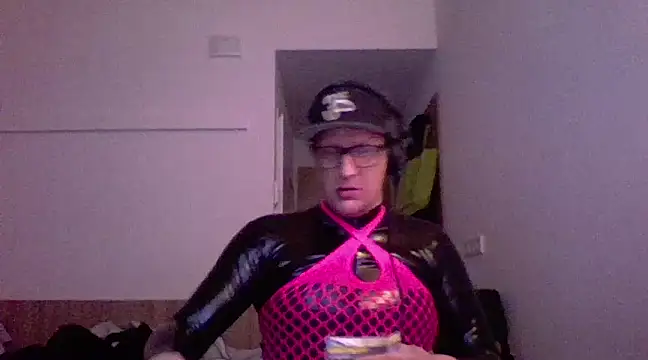 Snapshot of Bigthroaterboy chatting on March 2025 06:57:02 AM Bigthroaterboy online show from March 2025 06:57:02 AM