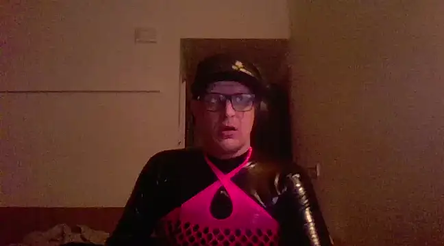 Snapshot of Bigthroaterboy chatting on March 2025 08:00:02 PM Bigthroaterboy online show from March 2025 08:00:02 PM