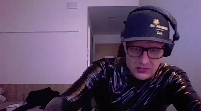 Snapshot of Bigthroaterboy chatting on March 2025 02:51:01 PM Bigthroaterboy online show from March 2025 02:51:01 PM