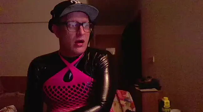 Snapshot of Bigthroaterboy chatting on March 2025 12:01:02 AM Bigthroaterboy online show from March 2025 12:01:02 AM