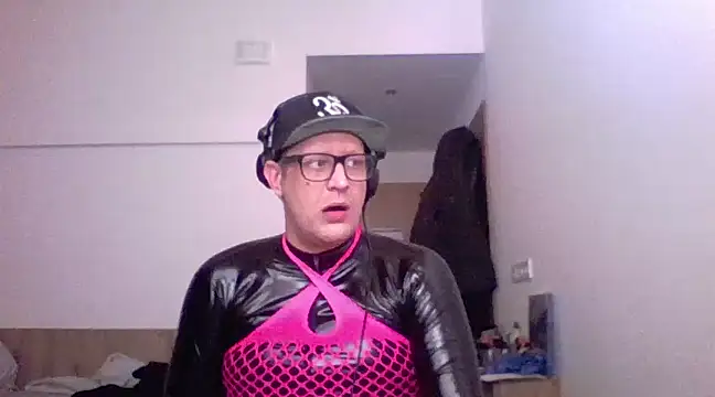 Snapshot of Bigthroaterboy chatting on March 2025 01:56:02 PM Bigthroaterboy online show from March 2025 01:56:02 PM