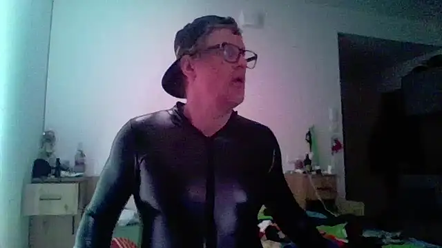 Bigthroaterboy online show from April 2026 11:59:01 PM