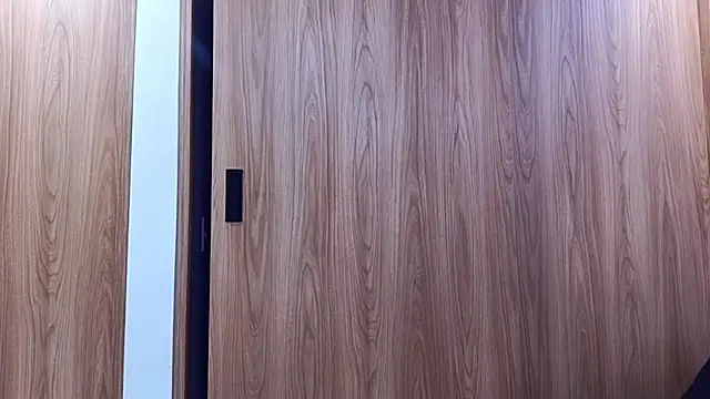 Molly ADY online show from October 2025 04:57:01 AM