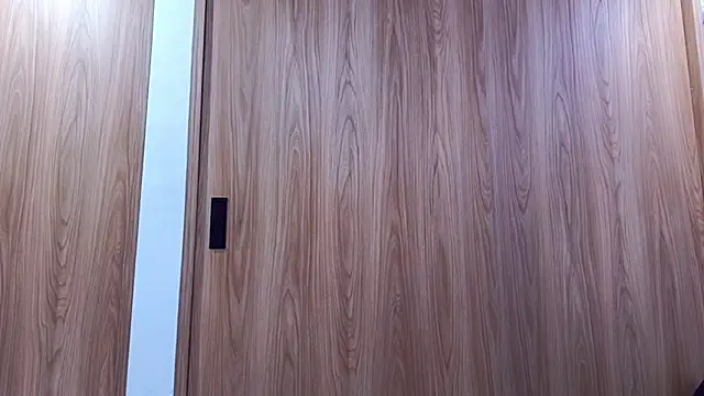 Molly ADY online show from October 2025 12:58:01 AM