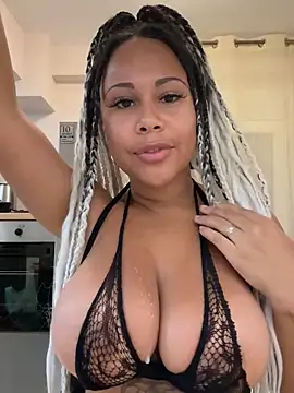 HaileyDiana online show from October 2025 12:41:02 PM