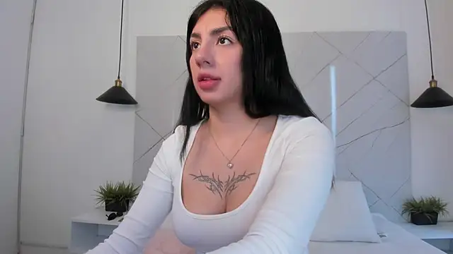 Snapshot of ANTONELLA__ROUSE_ chatting on April 2026 07:47:02 PM ANTONELLA ROUSE online show from April 2026 07:47:02 PM