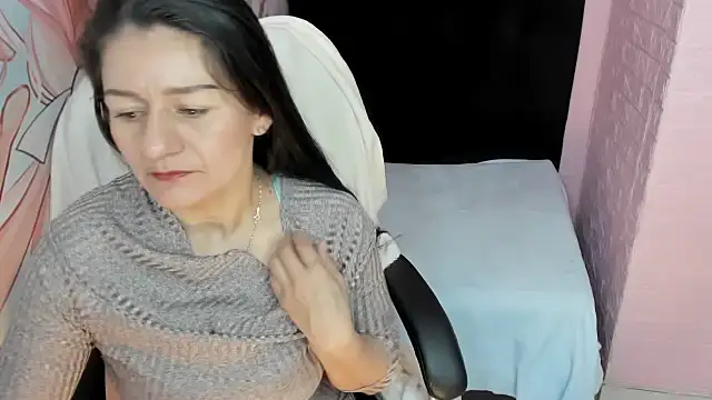 Snapshot of AllysonMilf69 chatting on October 2025 03:10:02 PM AllysonMilf69 online show from October 2025 03:10:02 PM