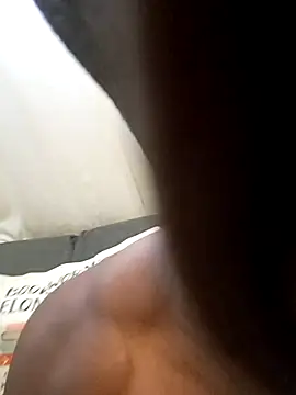Snapshot of Petrossa chatting on April 2026 09:07:01 AM Petrossa online show from April 2026 09:07:01 AM