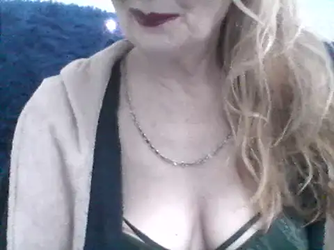 CarlyTreat online show from January 2025 03:29:01 PM