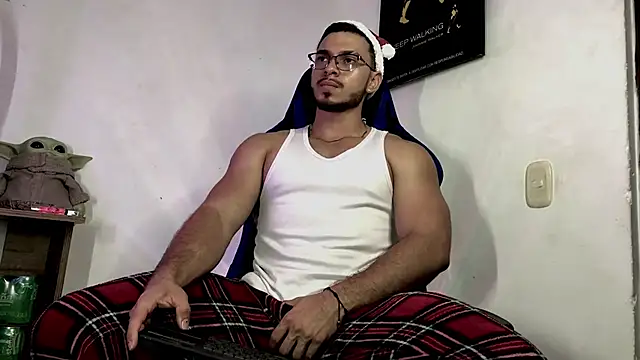 Snapshot of allukar_69 chatting on December 2024 08:21:02 PM allukar 69 online show from December 2024 08:21:02 PM