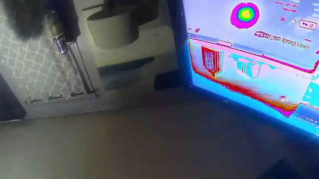 Snapshot of trash4cash chatting on March 2026 04:25:02 PM trash4cash online show from March 2026 04:25:02 PM