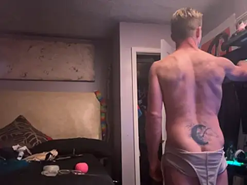 Snapshot of trash4cash chatting on March 2026 02:04:02 AM trash4cash online show from March 2026 02:04:02 AM