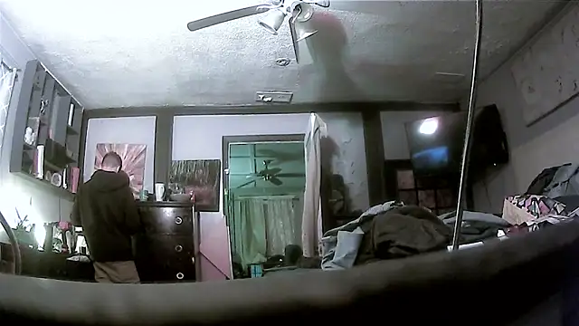 Snapshot of trash4cash chatting on March 2026 02:38:02 AM trash4cash online show from March 2026 02:38:02 AM