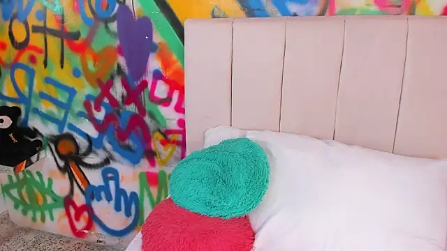 Liana Bernocchi online show from March 2026 08:34:02 PM