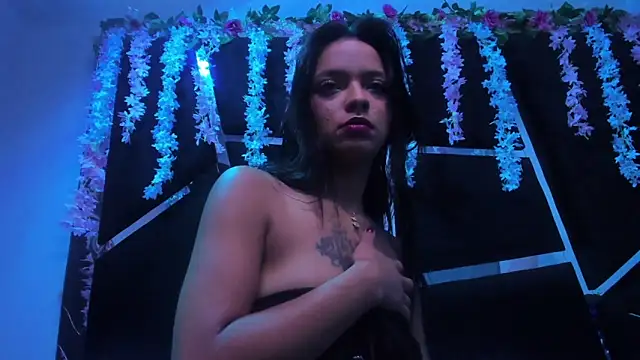 MaddyHudson online show from October 2025 05:56:02 PM