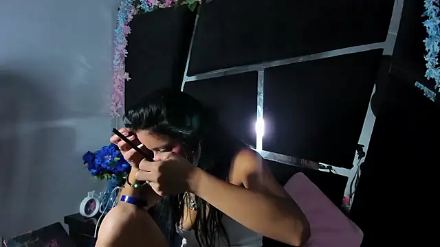 Snapshot of MaddyHudson chatting on January 2026 09:53:02 PM MaddyHudson online show from January 2026 09:53:02 PM