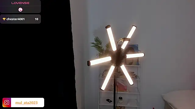 Snapshot of mulata_1ch chatting on October 2025 12:42:02 AM mulata 1ch online show from October 2025 12:42:02 AM