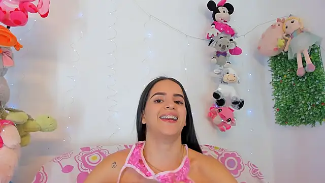 emilyclay 1 online show from January 2026 07:43:02 AM