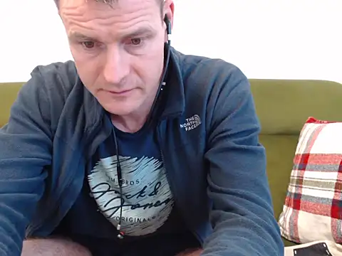 geree84 online show from February 2026 02:05:01 PM