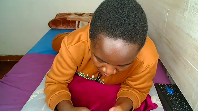 Snapshot of KINKYBLACKDOLL chatting on October 2025 03:35:02 PM KINKYBLACKDOLL online show from October 2025 03:35:02 PM