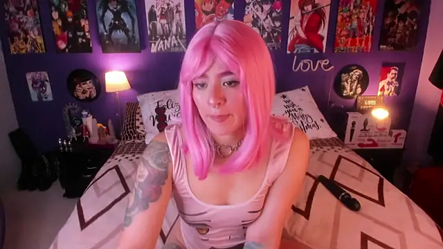 Snapshot of anne_cross chatting on November 2025 10:11:02 PM anne cross online show from November 2025 10:11:02 PM