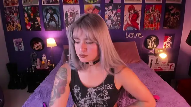 Snapshot of anne_cross chatting on January 2026 02:03:02 AM anne cross online show from January 2026 02:03:02 AM