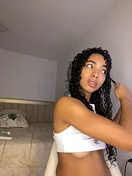 nicoleebony1 online show from June 2026 04:00:02 PM