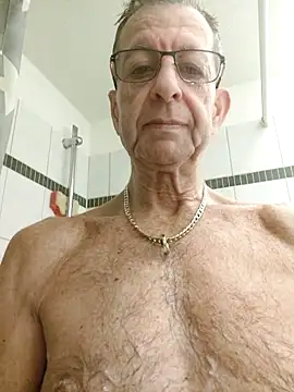 Jossi15 online show from January 2026 05:49:02 PM