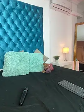 Lillie Burges online show from March 2026 02:02:02 PM