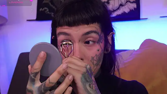 SylveonFox online show from October 2025 09:00:02 AM