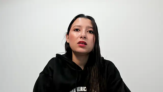 cami-01 online show from November 2025 02:39:02 PM