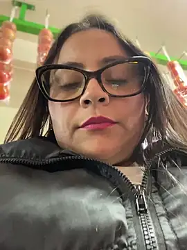 Snapshot of Sol_biglips chatting on January 2025 09:25:02 PM Sol biglips online show from January 2025 09:25:02 PM