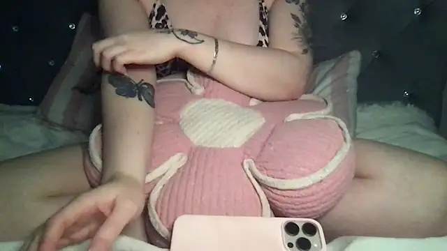 Snapshot of femmefatalebabe chatting on March 2026 02:48:01 AM femmefatalebabe online show from March 2026 02:48:01 AM