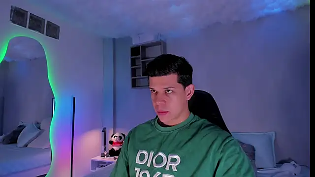 Snapshot of MarcoSullivan chatting on November 2025 01:00:02 PM MarcoSullivan online show from November 2025 01:00:02 PM