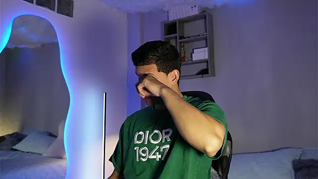 Snapshot of MarcoSullivan chatting on March 2026 12:24:02 PM MarcoSullivan online show from March 2026 12:24:02 PM