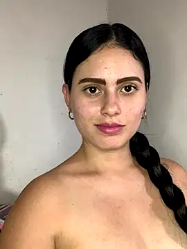 Snapshot of Azuna25 chatting on September 2025 08:09:01 PM Azuna25 online show from September 2025 08:09:01 PM
