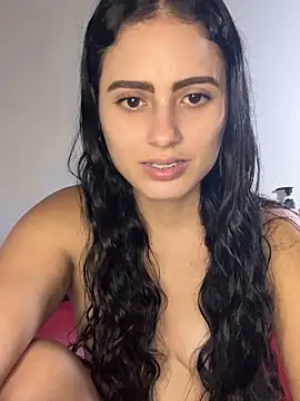 Snapshot of Azuna25 chatting on October 2025 06:40:02 PM Azuna25 online show from October 2025 06:40:02 PM