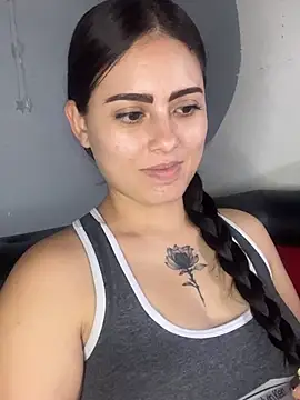 Azuna25 online show from June 2026 11:24:01 PM