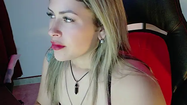 Natalia Montoya online show from November 2025 08:18:01 PM